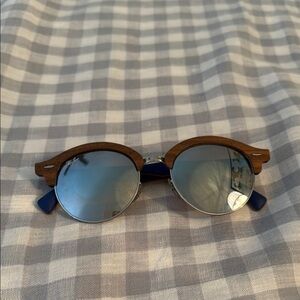 Stylish Ray Ban Wooden Frame Sunglasses with mirrored Lenses